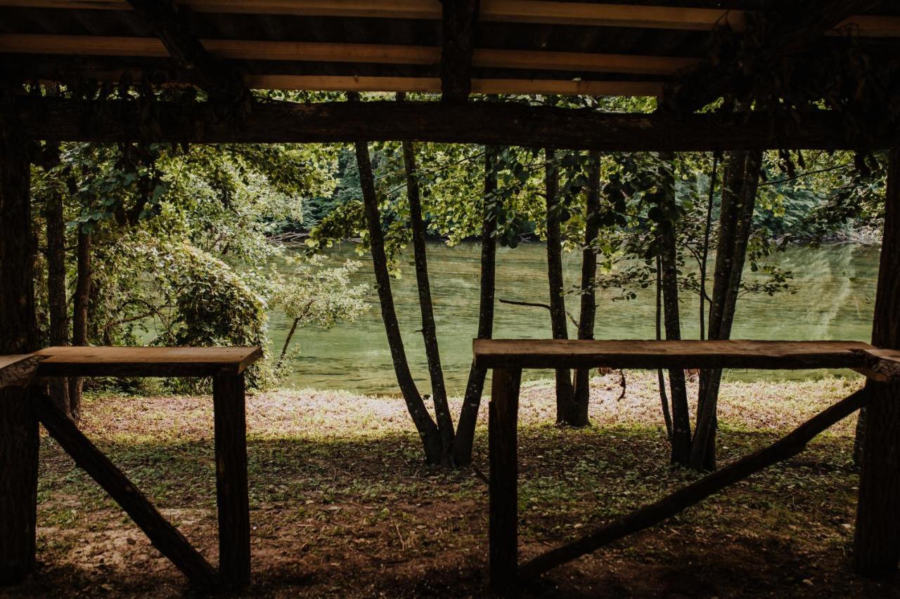 Отель Robinson Camp Kupa - Juratovicki Brig Netretic Экстерьер фото